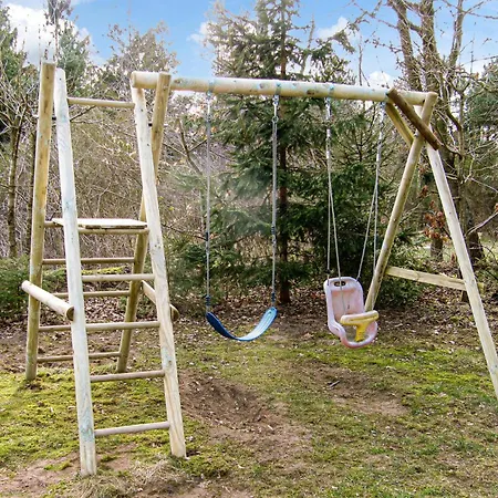 Semesterbostad Eneb *