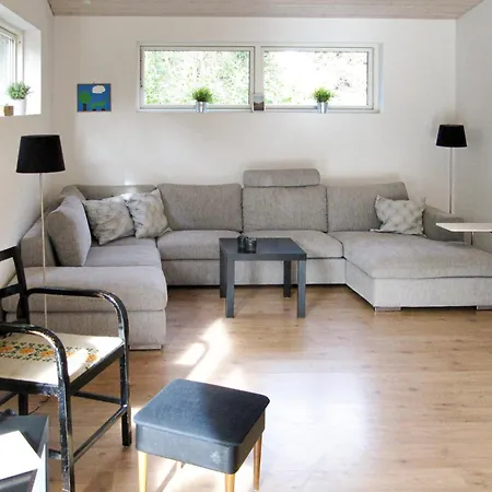 Eneb Semesterbostad *